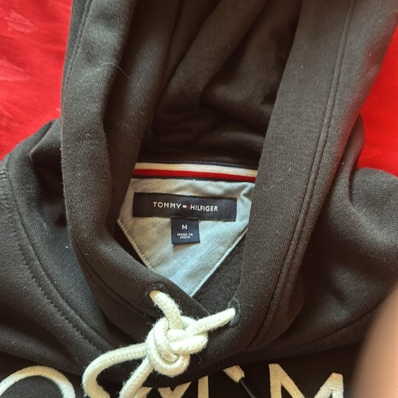 Medium Black Tommy Hilfiger Sweatshit - Picture 3 of 6